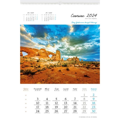 Kalendarz ścienny PODRÓŻE PO KONTYNENTACH 13-planszowe 2024 320mm x 470mm Lucrum (RW09)