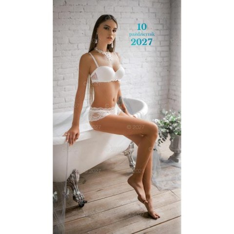 Kalendarz ścienny DZIEWCZYNY ZMYSŁOWE 13-planszowe 320mm x 470mm Lucrum (RW17)